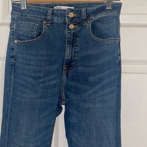 Zara high waisted Size US6 EUR 38